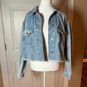 Wild Fable Distressed Raw Hem Oversized Cropped Denim Jacket Size Medium